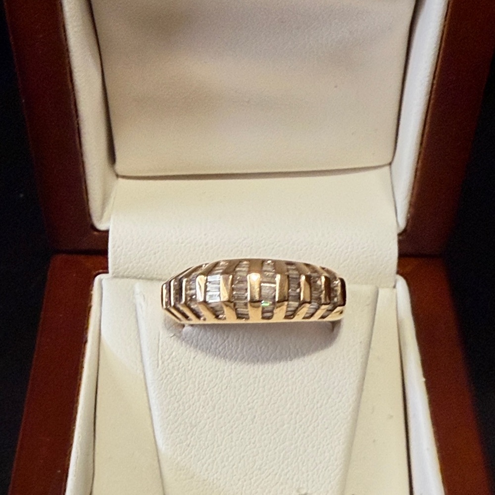 Chic Gold and Diamond wide 14k gold band ! Genuine diamonds and real gold !